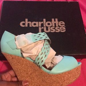 Never worn brand new sizes 9